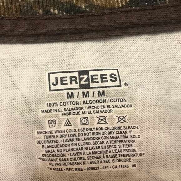 Boys Camoflauge Shirt. Size Medium - Picture 3 of 3